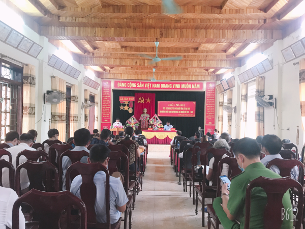 Tám ứng cử viên đại biểu hội đồng nhân dân huyện tiếp xúc cử tri tại xã Gia Phố